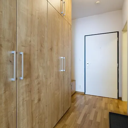 Golden Rezidence Nova Karolina Apartman *