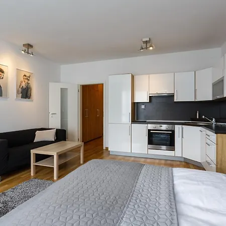 Apartment Golden Rezidence Nova Karolina *