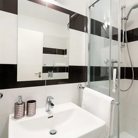 Golden Rezidence Nova Karolina