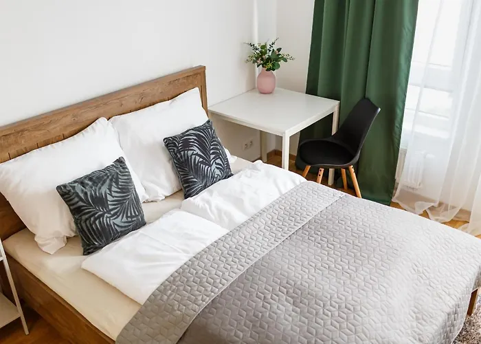 Golden Rezidence Nova Karolina *