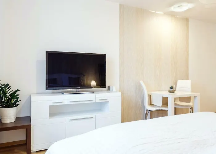 Golden Rezidence Nová Karolina *